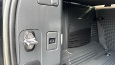 Land Rover Defender 2.0 D240 HSE 110 5dr Auto [6 Seat] Diesel Estate